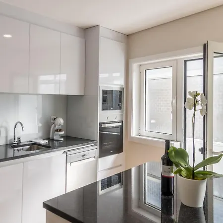 Modern Pilar By Homing